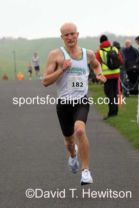 Senior Mens and Senior Womens 2022 Heaton Memorial 10k Road Race, Newcastle Town Moor.  Photo: David T. Hewitson/Sports for All Pics